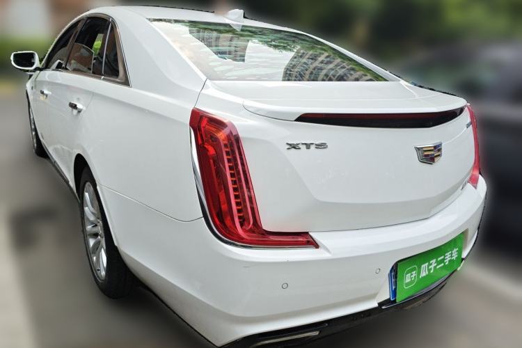 Used Cadillac XTS 2018 28T Elite Edition Rear Left 45 Deg