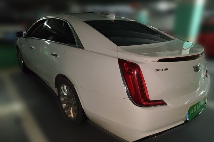 Used Cadillac XTS 2018 28T Elite Edition Rear Left 45 Deg