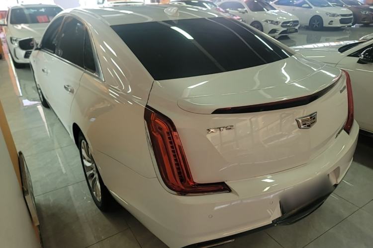 Used Cadillac XTS 2018 28T Elite Edition Rear Left 45 Deg