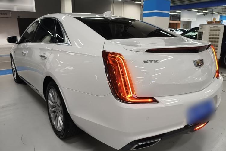Used Cadillac XTS 2018 28T Tech Edition Rear Left 45 Deg