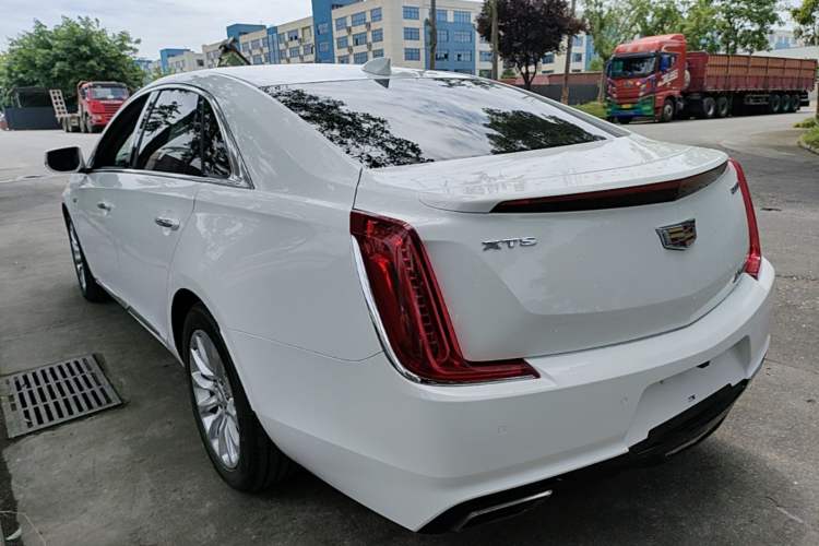 Used Cadillac XTS 2018 28T Tech Edition Rear Left 45 Deg