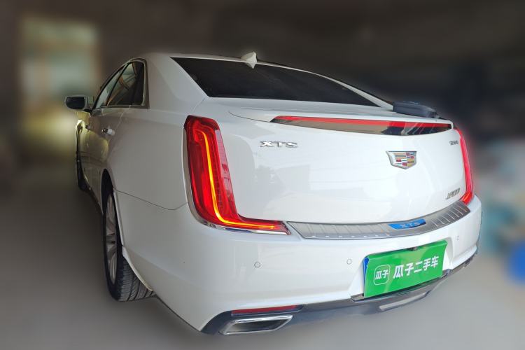 Used Cadillac XTS 2018 28T Elite Edition Rear Left 45 Deg