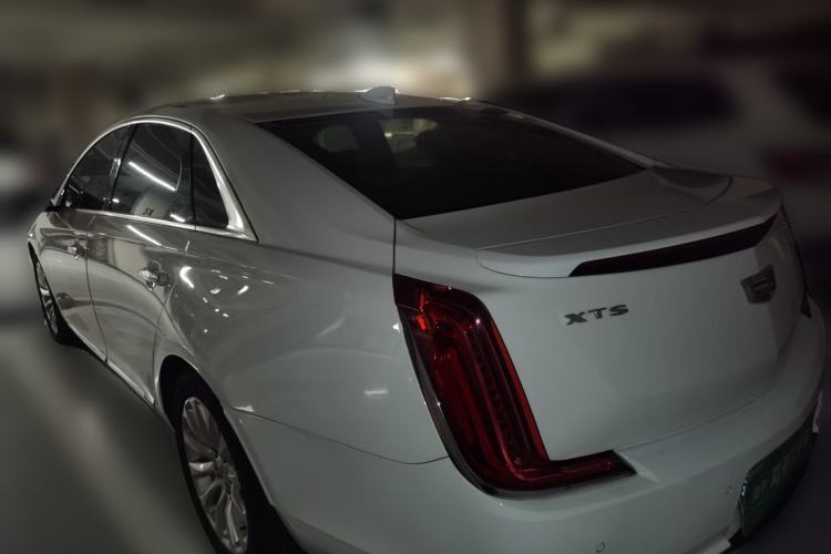 Used Cadillac XTS 2018 28T Elite Edition Rear Left 45 Deg