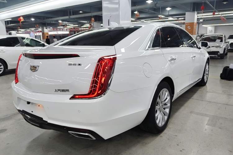 Used Cadillac XTS 2018 28T Elite Edition Rear Right 45 Deg