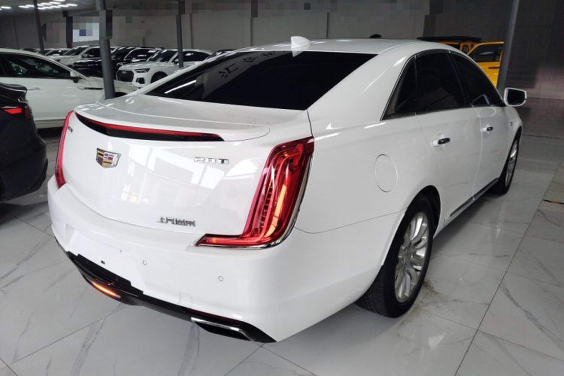 Used Cadillac XTS 2018 28T Elite Edition Rear Right 45 Deg