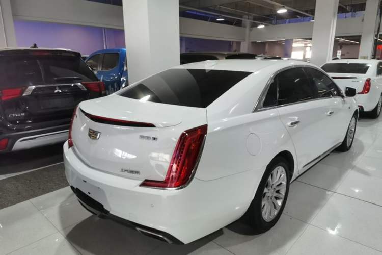 Used Cadillac XTS 2018 28T Elite Edition Rear Right 45 Deg