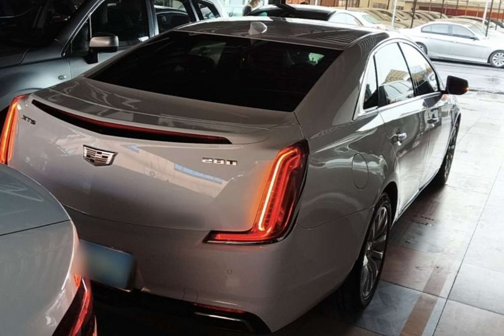 Used Cadillac XTS 2018 28T Tech Edition Rear Right 45 Deg