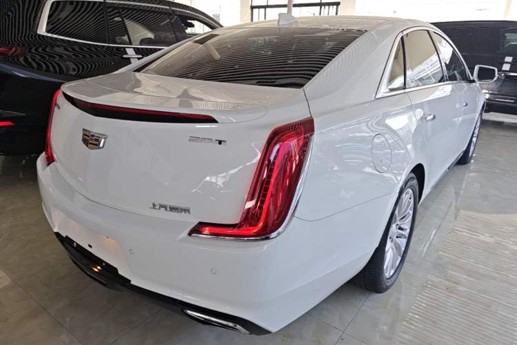 Used Cadillac XTS 2018 28T Tech Edition Rear Right 45 Deg