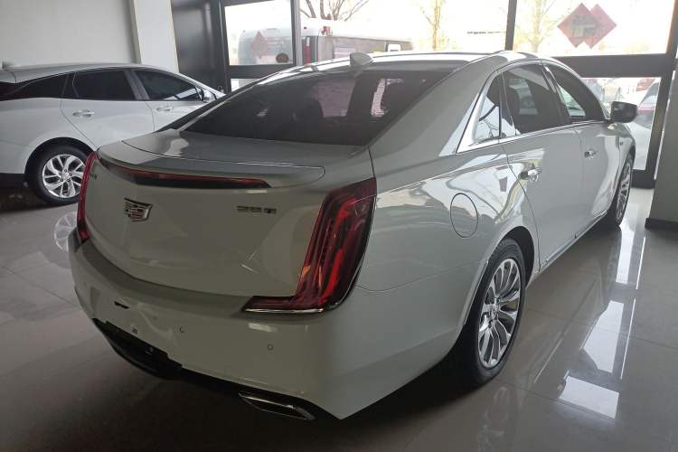 Used Cadillac XTS 2018 28T Tech Edition Rear Right 45 Deg