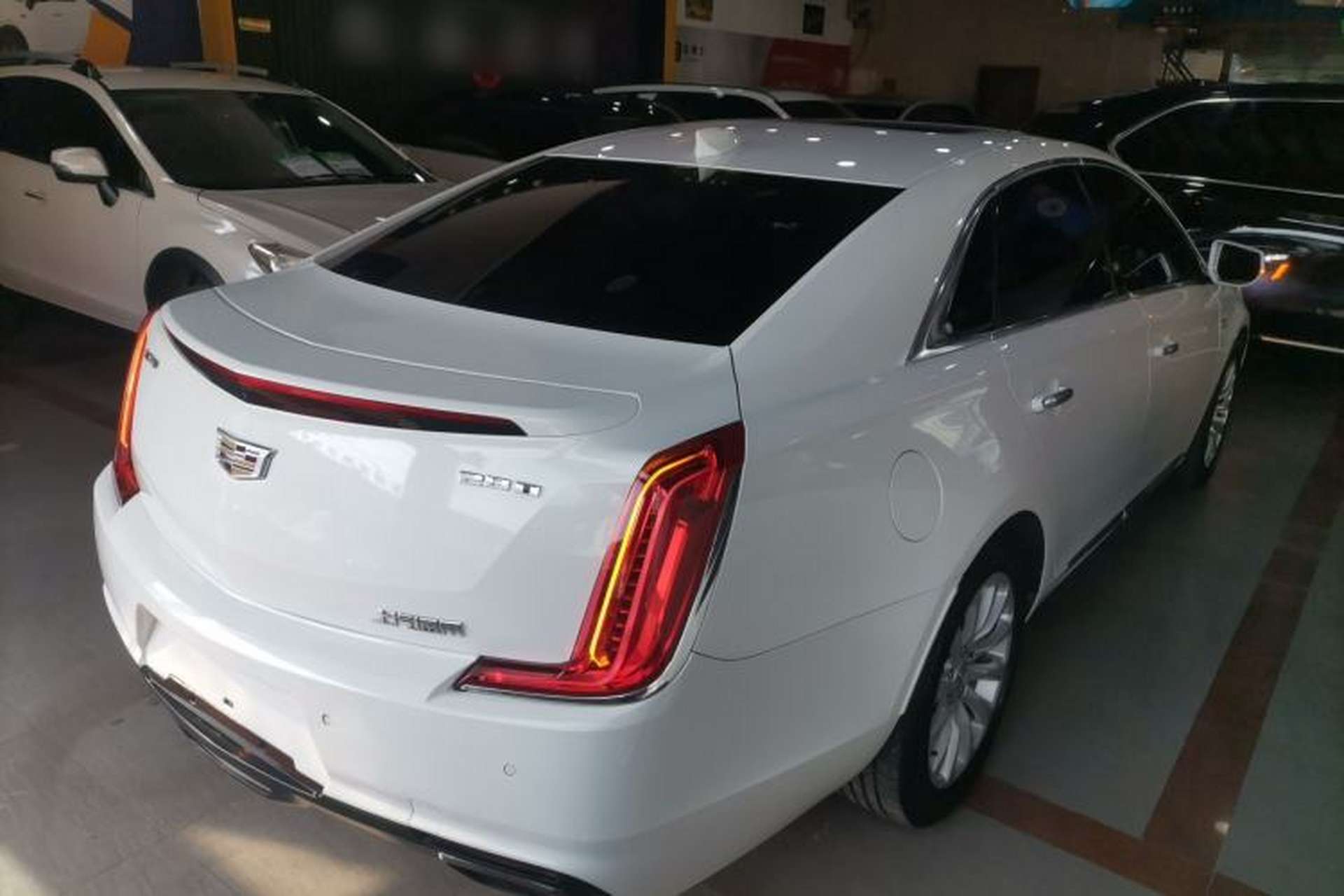 Used Cadillac XTS 2018 28T Elite Edition Rear Right 45 Deg