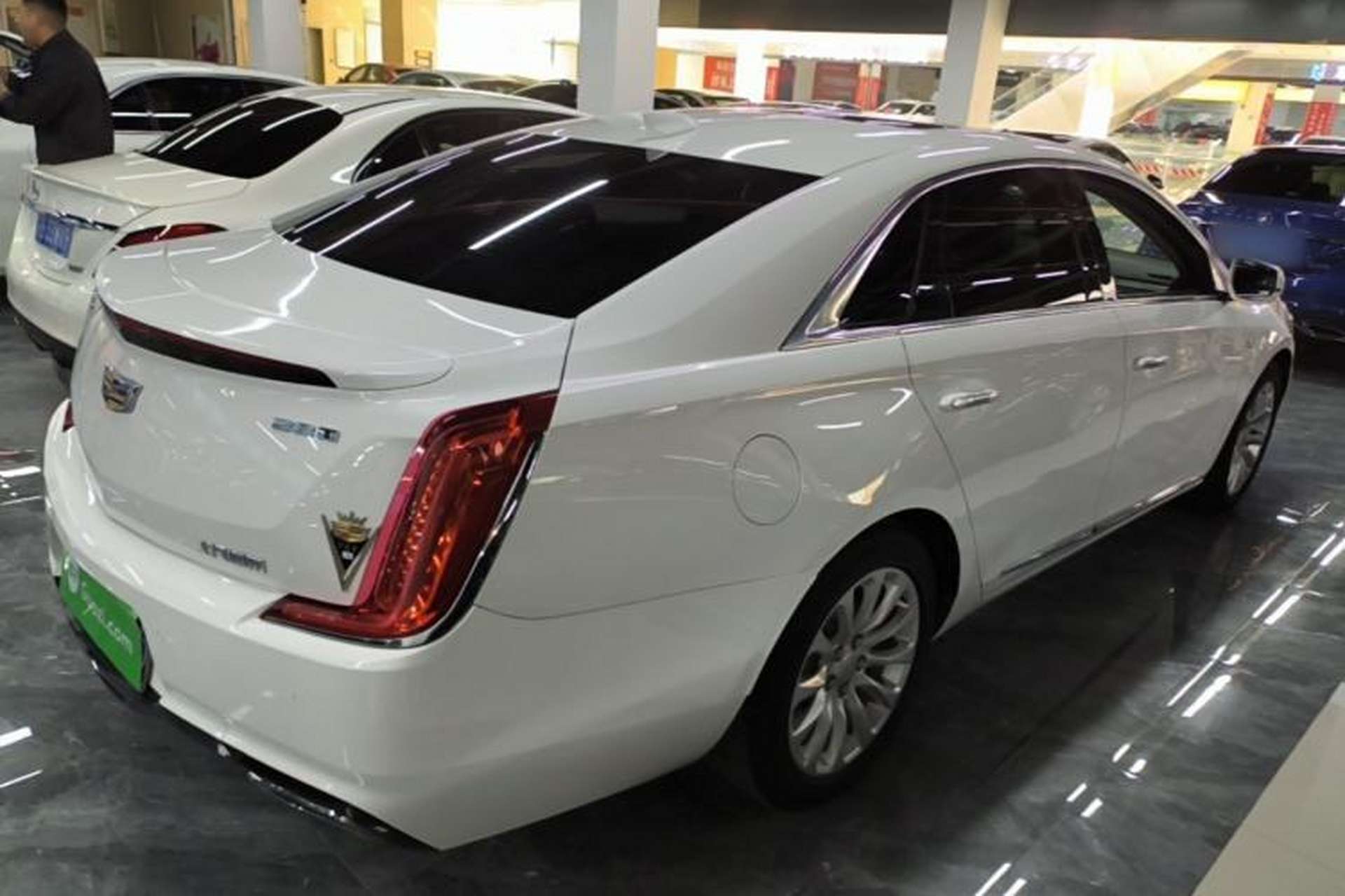 Used Cadillac XTS 2018 28T Tech Edition Rear Right 45 Deg