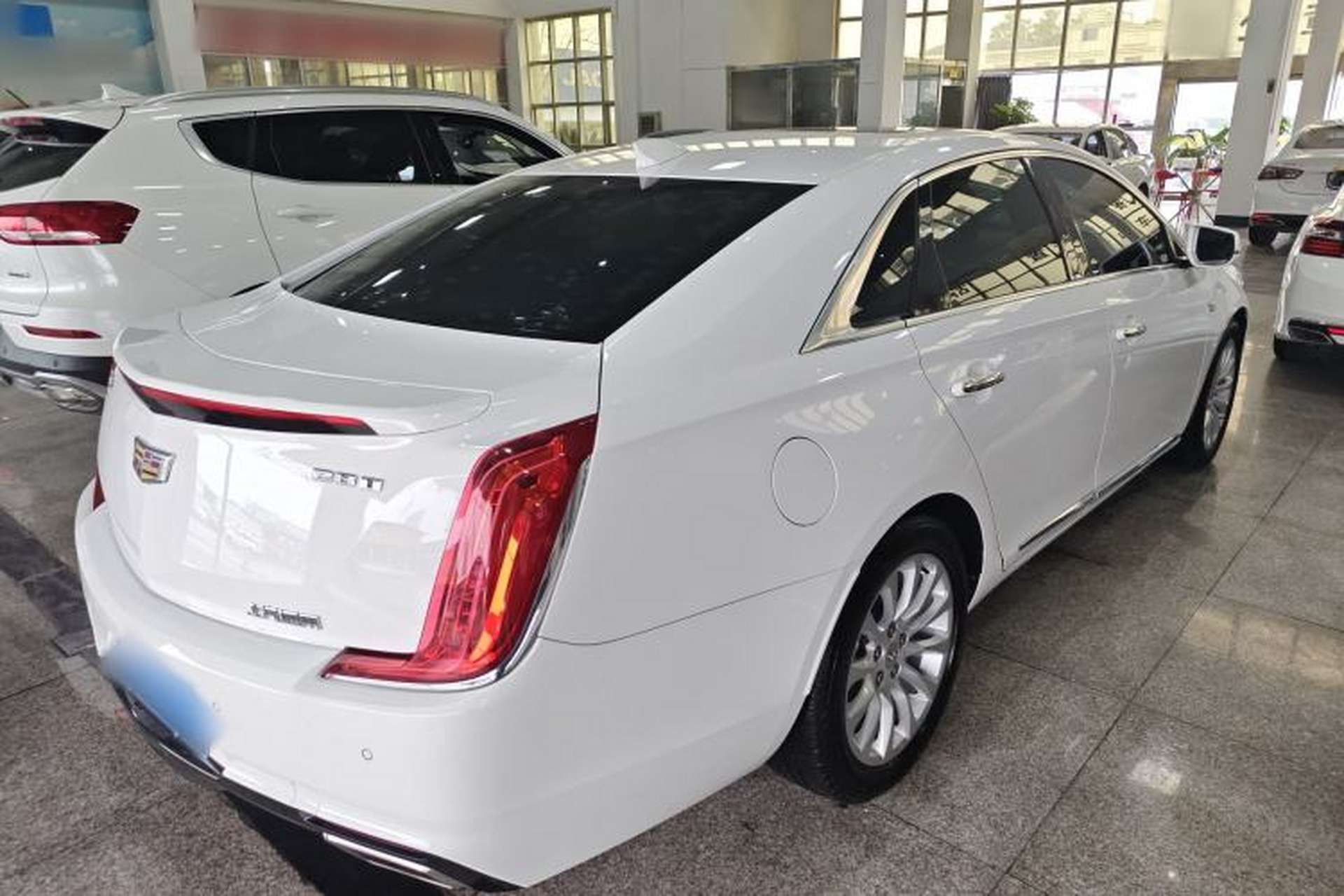 Used Cadillac XTS 2018 28T Tech Edition Rear Right 45 Deg