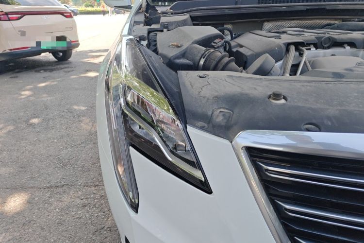 Used Cadillac XTS 2018 28T Tech Edition Right Front Headlight