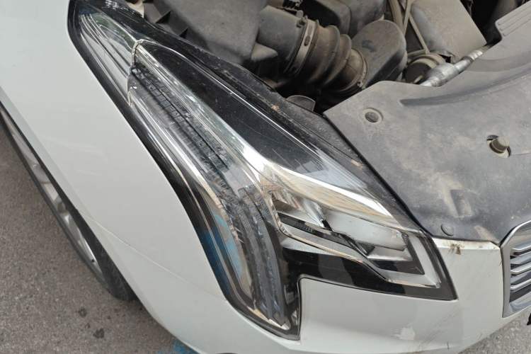 Used Cadillac XTS 2018 28T Tech Edition Right Front Headlight