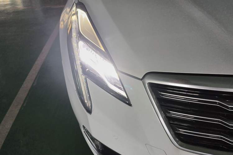 Used Cadillac XTS 2018 28T Elite Edition Right Front Headlight