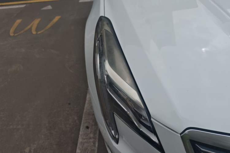 Used Cadillac XTS 2018 28T Elite Edition Right Front Headlight
