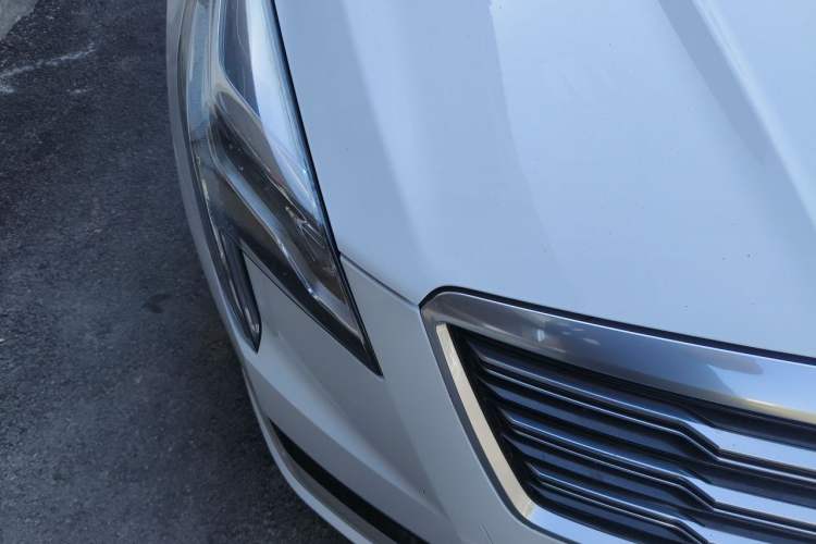 Used Cadillac XTS 2018 28T Tech Edition Right Front Headlight