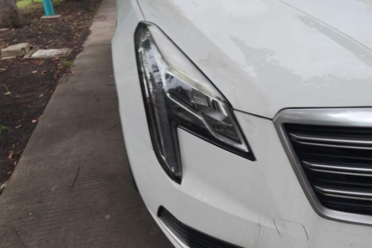 Used Cadillac XTS 2018 28T Tech Edition Right Front Headlight