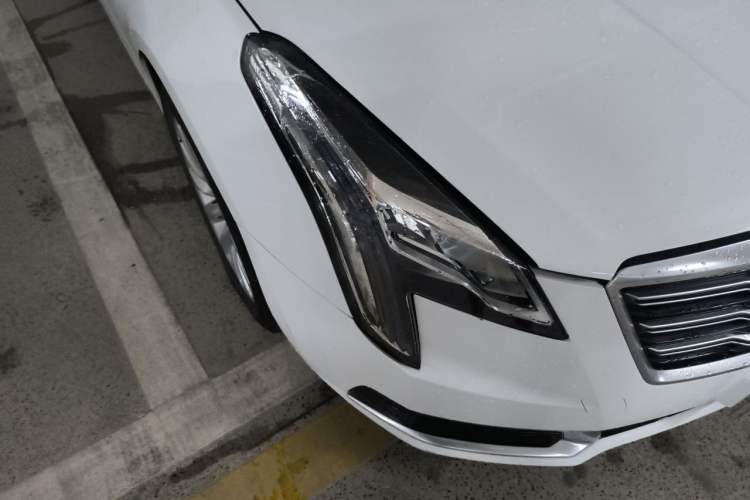 Used Cadillac XTS 2018 28T Tech Edition Right Front Headlight