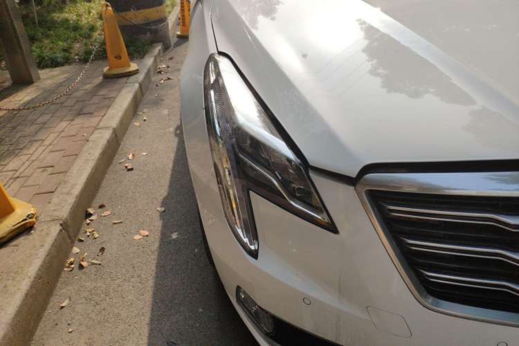 Used Cadillac XTS 2018 28T Elite Edition Right Front Headlight
