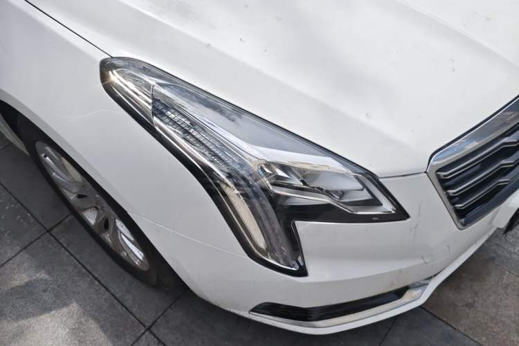 Used Cadillac XTS 2018 28T Tech Edition Right Front Headlight