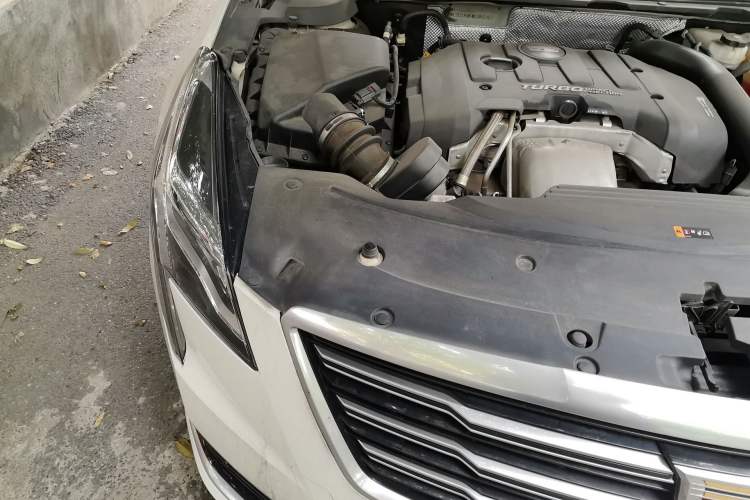 Used Cadillac XTS 2018 28T Tech Edition Right Front Headlight