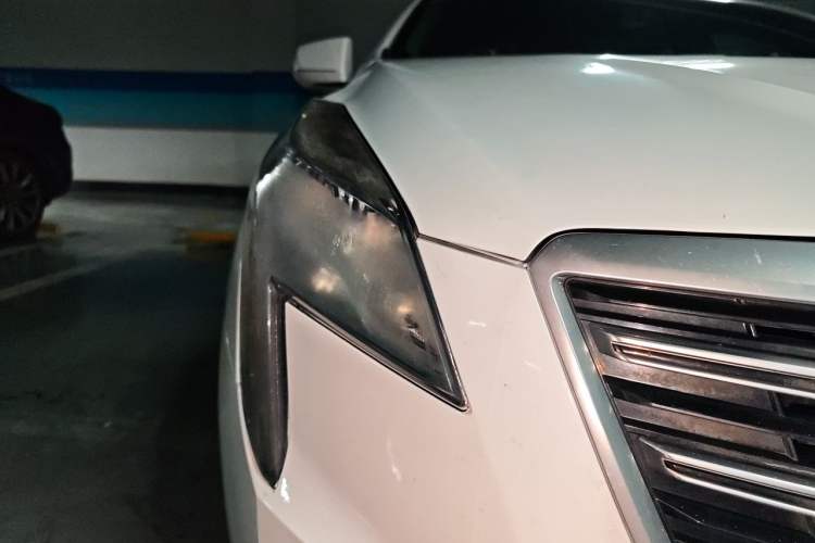 Used Cadillac XTS 2018 28T Tech Edition Right Front Headlight