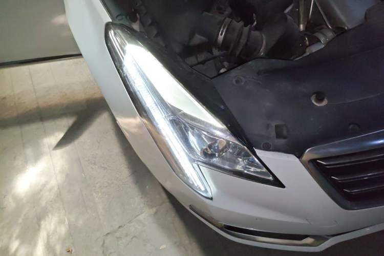 Used Cadillac XTS 2018 28T Luxury Edition Right Front Headlight