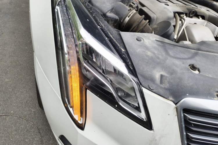 Used Cadillac XTS 2018 28T Tech Edition Right Front Headlight