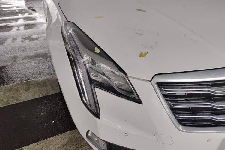 Used Cadillac XTS 2018 28T Elite Edition Right Front Headlight