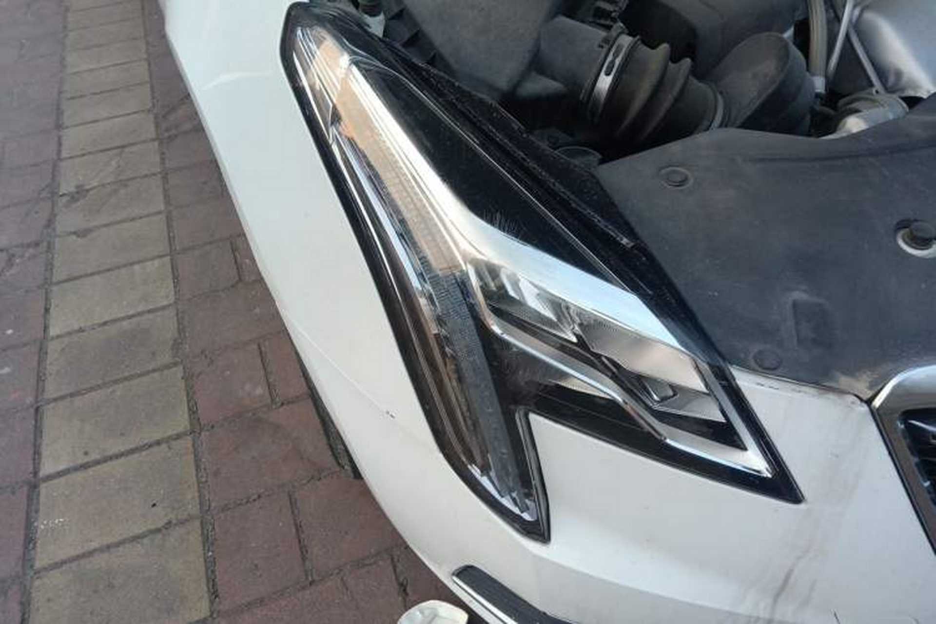 Used Cadillac XTS 2018 28T Tech Edition Right Front Headlight
