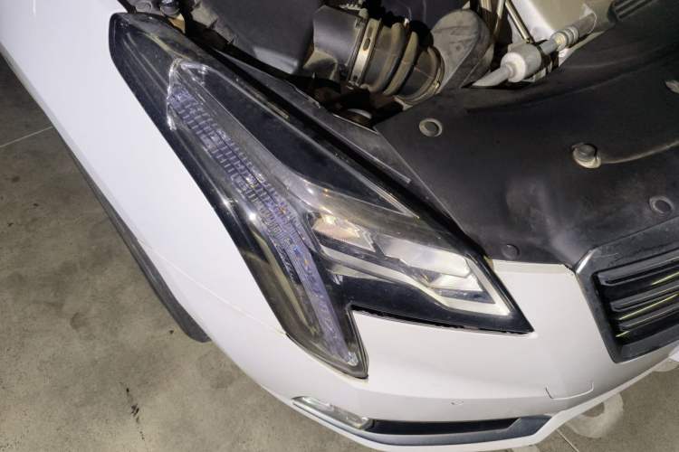 Used Cadillac XTS 2018 28T Elite Edition Right Front Headlight