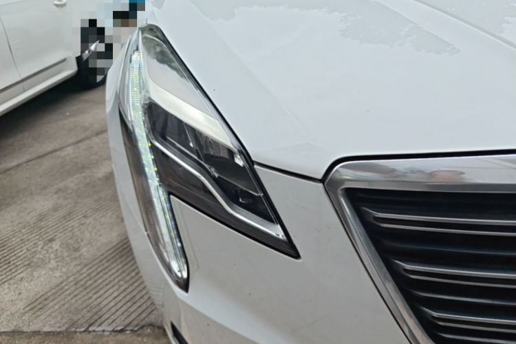 Used Cadillac XTS 2018 28T Elite Edition Right Front Headlight