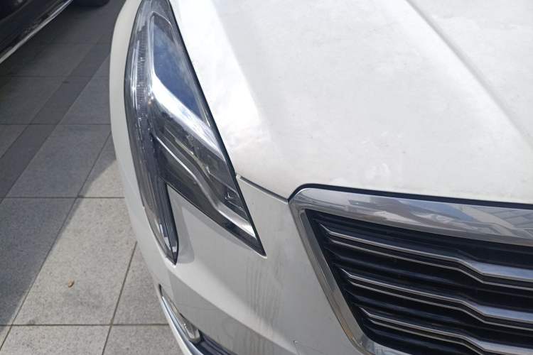 Used Cadillac XTS 2018 28T Tech Edition Right Front Headlight