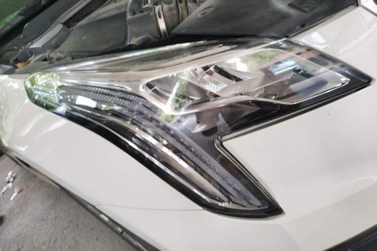 Used Cadillac XTS 2018 28T Tech Edition Right Front Headlight