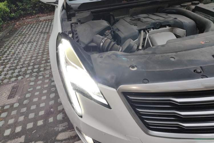 Used Cadillac XTS 2018 28T Elite Edition Right Front Headlight
