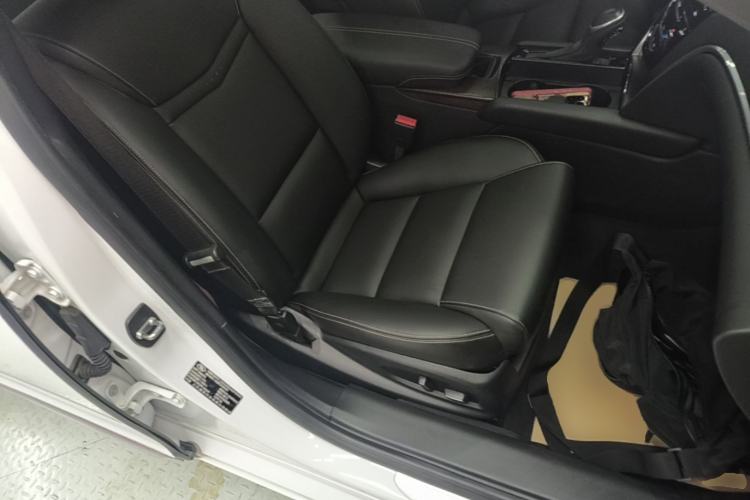 Used Cadillac XTS 2018 28T Tech Edition Right Front Seat