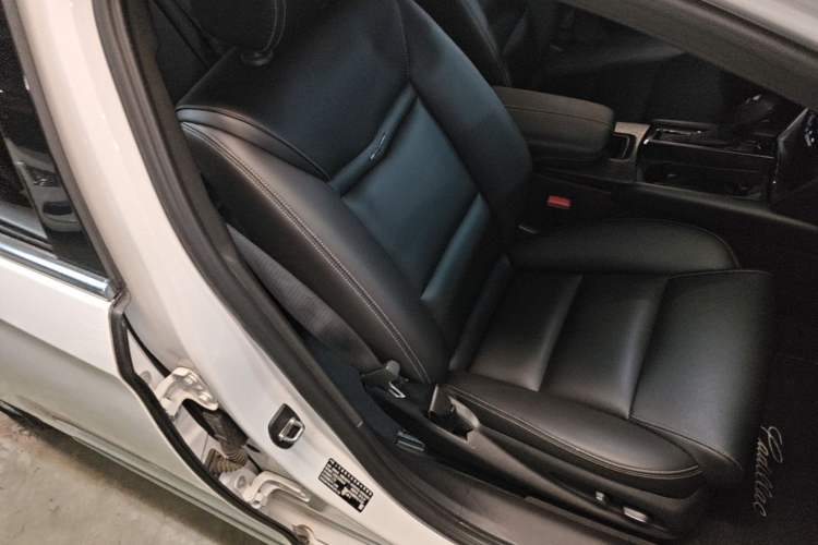 Used Cadillac XTS 2018 28T Tech Edition Right Front Seat