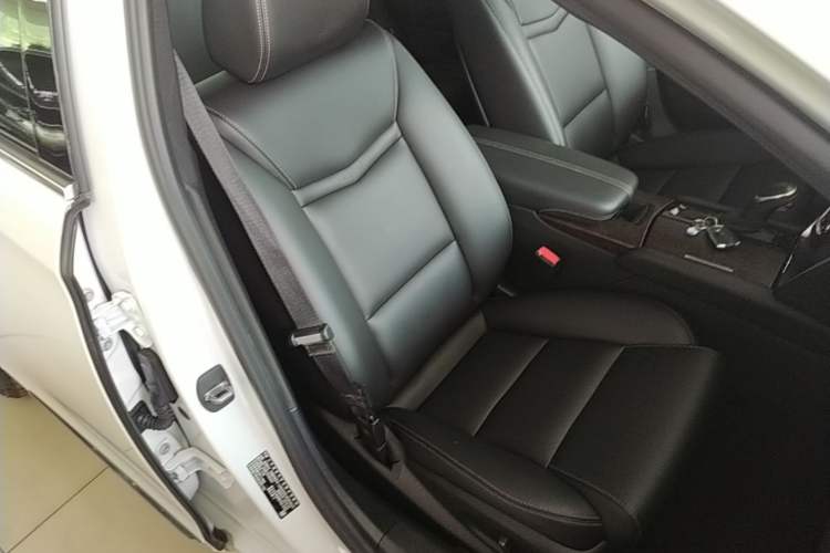 Used Cadillac XTS 2018 28T Tech Edition Right Front Seat