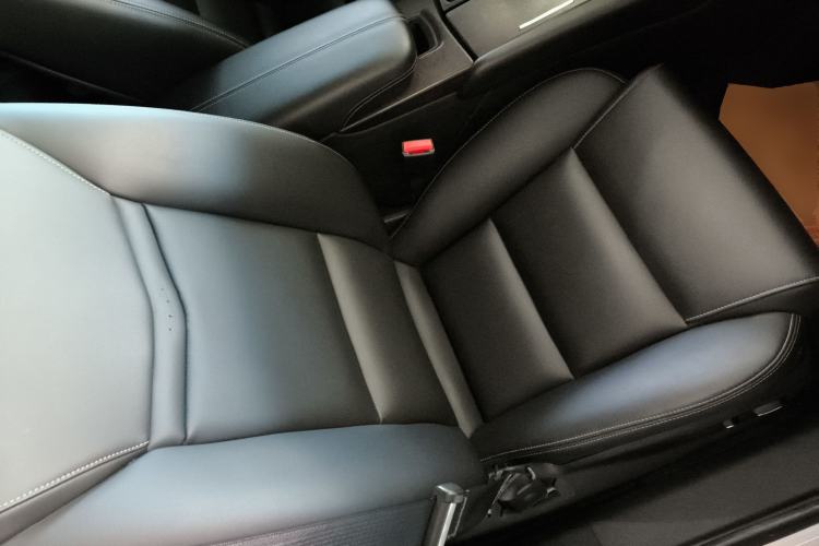 Used Cadillac XTS 2018 28T Elite Edition Right Front Seat