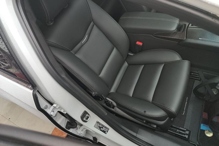 Used Cadillac XTS 2018 28T Tech Edition Right Front Seat