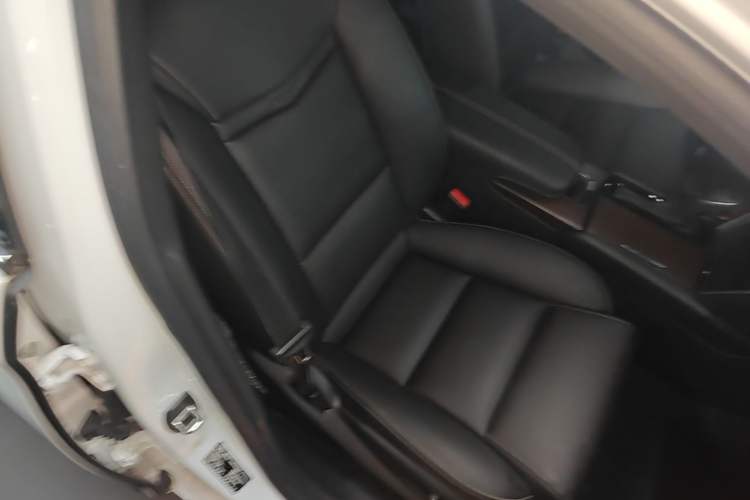 Used Cadillac XTS 2018 28T Tech Edition Right Front Seat
