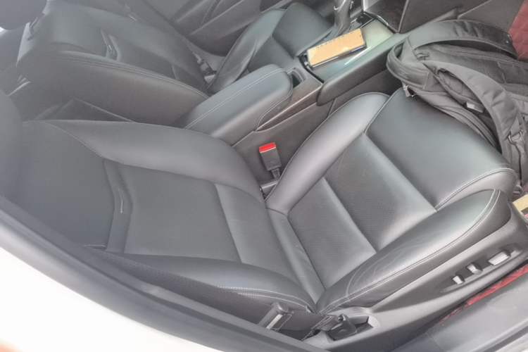Used Cadillac XTS 2018 28T Elite Edition Right Front Seat