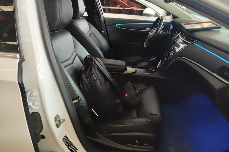 Used Cadillac XTS 2018 28T Tech Edition Right Front Seat