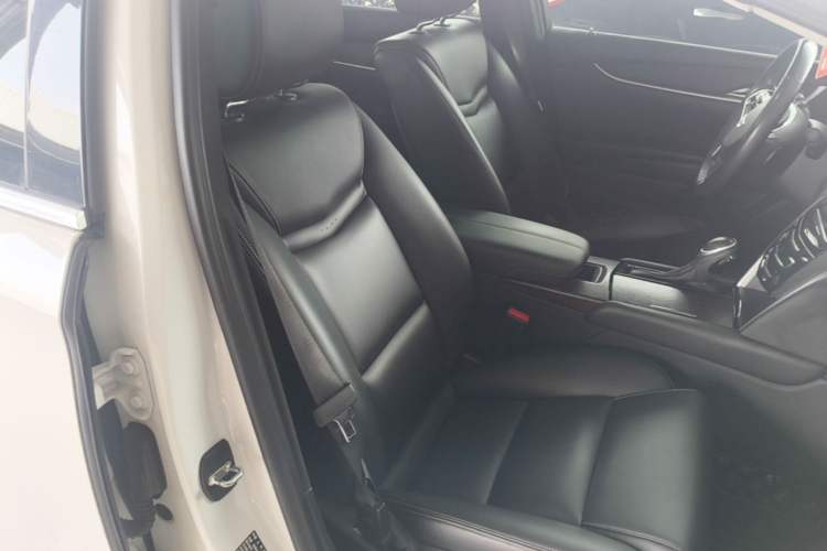 Used Cadillac XTS 2018 28T Tech Edition Right Front Seat