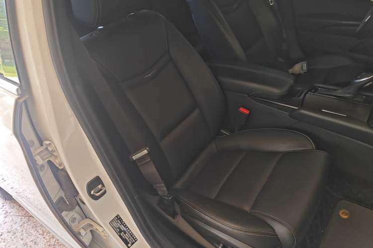 Used Cadillac XTS 2018 28T Elite Edition Right Front Seat