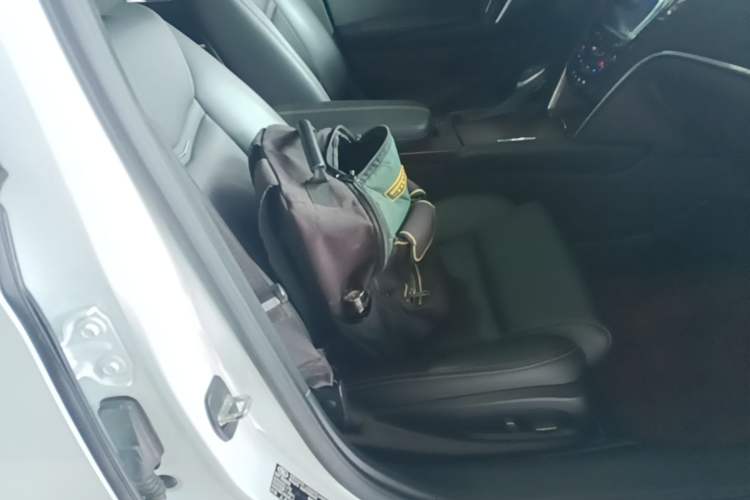Used Cadillac XTS 2018 28T Tech Edition Right Front Seat