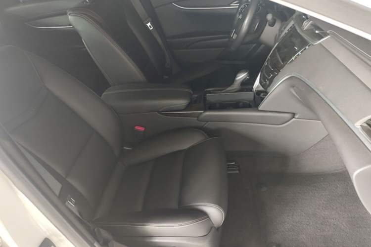 Used Cadillac XTS 2018 28T Tech Edition Right Front Seat