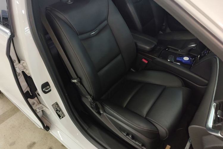 Used Cadillac XTS 2018 28T Elite Edition Right Front Seat