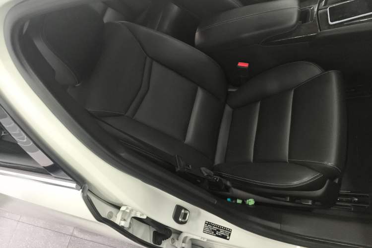 Used Cadillac XTS 2018 28T Tech Edition Right Front Seat